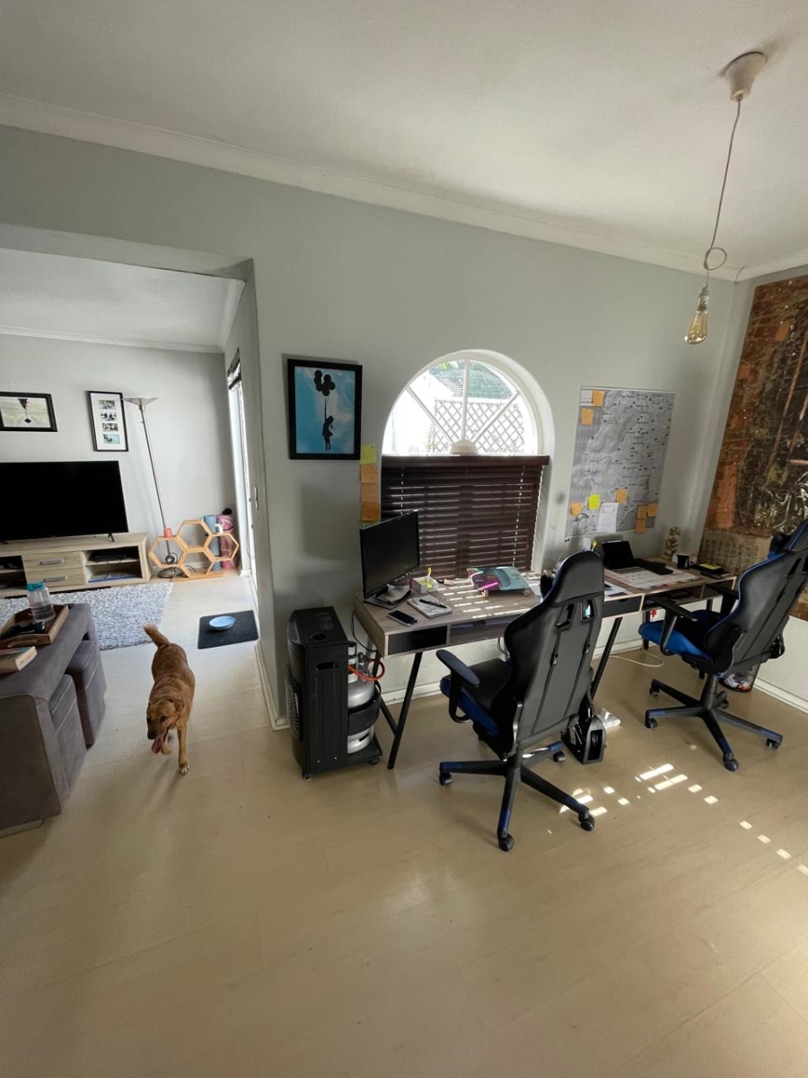 To Let 1 Bedroom Property for Rent in Harfield Village Western Cape